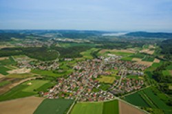 Nenzingen Luftaufnahme Sommer